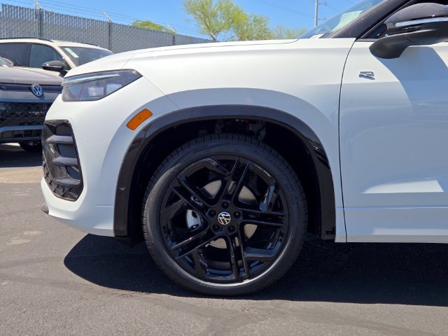 New 2026 Volkswagen Tiguan SE R-Line FWD image 5