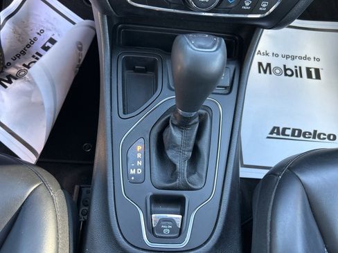 Used 2019 Jeep Cherokee Latitude Plus w/ Comfort/Convenience Group image 26