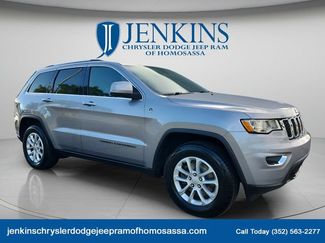 Used 2021 Jeep Grand Cherokee Laredo AWD/4WD video 1