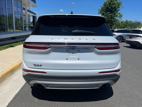 Certified 2025 Lincoln Corsair Reserve FWD image 8