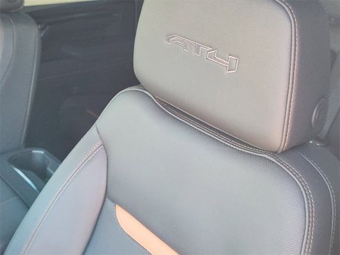 Used 2025 GMC Sierra 2500 AT4 w/ AT4 Premium Plus Package image 14