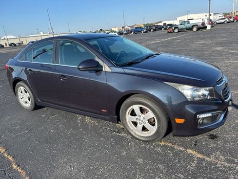 Used 2015 Chevrolet Cruze LT w/ Sun And Sound Package FWD image 3
