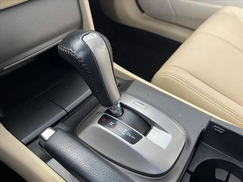 Used 2012 Honda Crosstour EX-L image 16