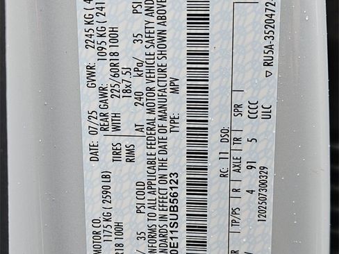 New 2025 Ford Escape SE w/ PHEV Premium Package image 30