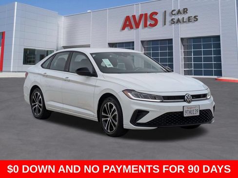 Used 2025 Volkswagen Jetta Sport FWD image 3