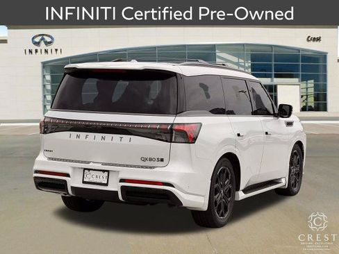 Certified 2026 INFINITI QX80 4WD image 3