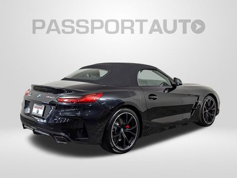 Used 2024 BMW Z4 M40i w/ Premium Package image 8