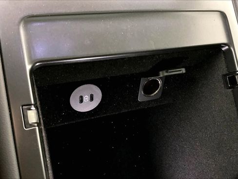 Used 2024 Lincoln Nautilus Reserve w/ Equipment Group 203A image 31