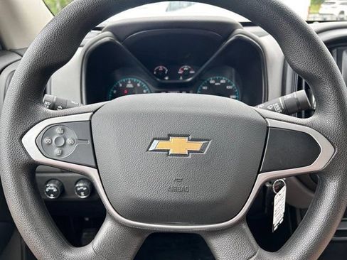 Used 2021 Chevrolet Colorado W/T w/ WT Convenience Package AWD/4WD image 17
