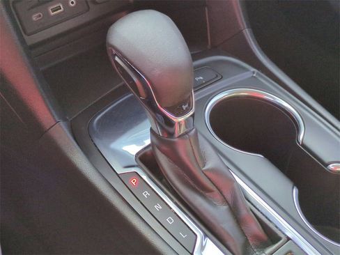 Used 2022 Chevrolet Equinox LT image 16