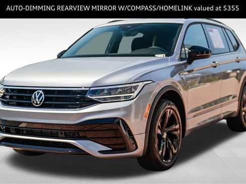 Used 2023 Volkswagen Tiguan SE R-Line FWD image 3