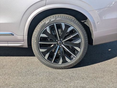 New 2026 Volvo XC90 B6 Plus w/ Protection Package Premier AWD/4WD image 6