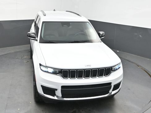 Used 2021 Jeep Grand Cherokee L Limited image 32