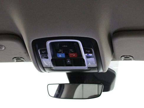 Used 2025 RAM 1500 Laramie image 32