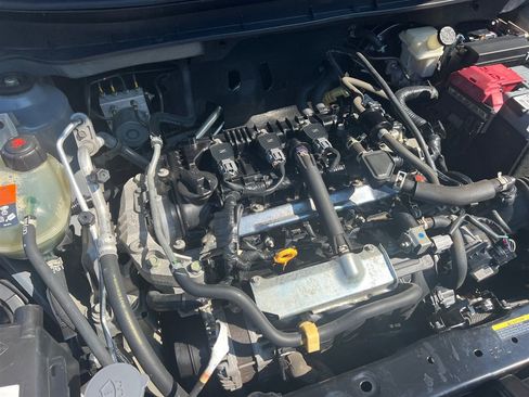 Used 2021 Nissan Kicks SV FWD image 35