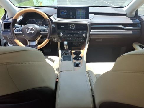 Used 2020 Lexus RX 350L Premium w/ Premium Package AWD/4WD image 32