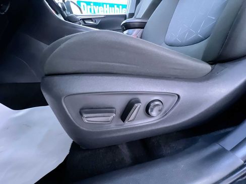 Used 2025 Toyota RAV4 XLE FWD image 13