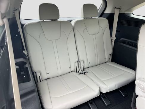 Certified 2025 Kia Sorento EX image 26