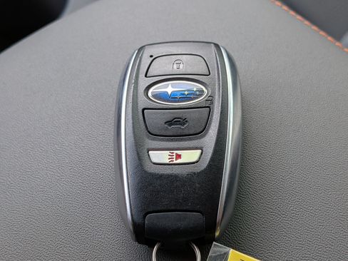 Used 2024 Subaru Crosstrek 2.5i Limited AWD/4WD image 35