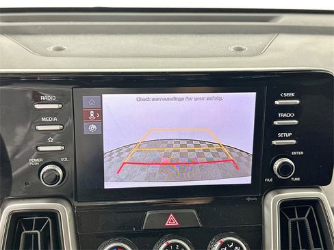 Used 2022 Kia Sorento LX image 12