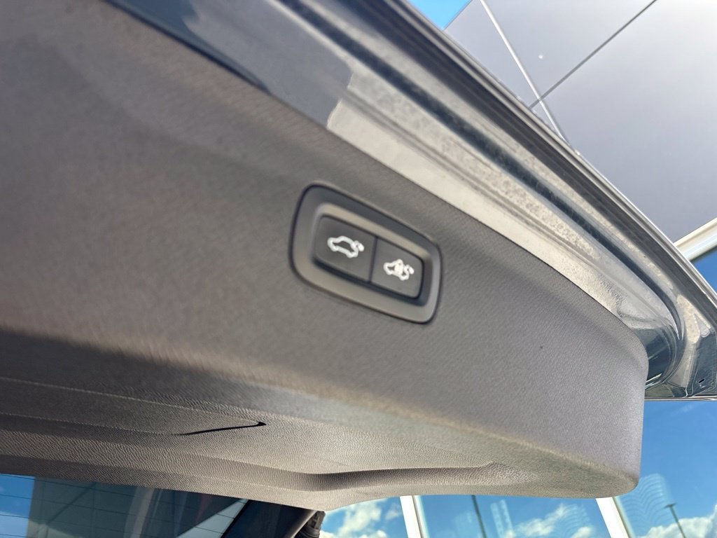 Used 2024 Volvo XC90 B6 Plus w/ Protection Package Premier AWD/4WD image 19