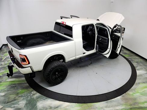 Used 2021 RAM 2500 Laramie AWD/4WD image 36