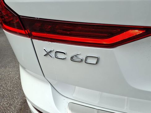 New 2026 Volvo XC60 B5 Plus w/ Protection Package Premier AWD/4WD image 5