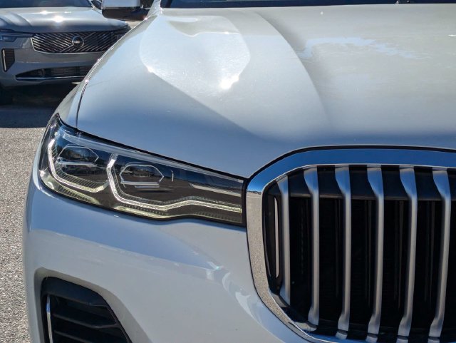 Used 2021 BMW X7 xDrive40i w/ Executive Package 2 AWD/4WD image 11