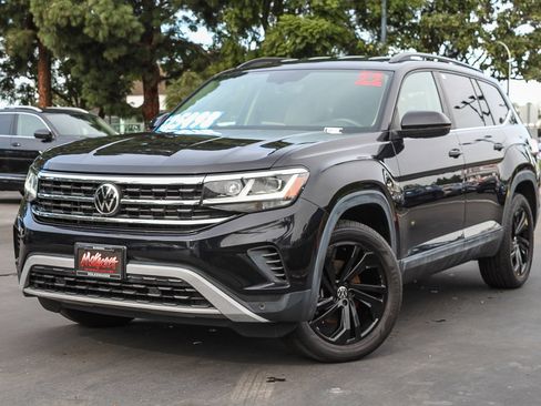 Used 2022 Volkswagen Atlas SE w/ Black Wheel Package image 1