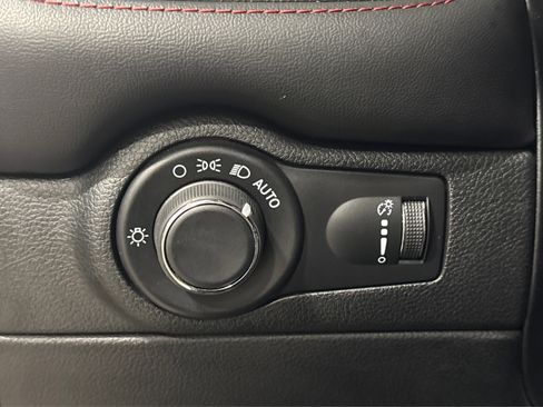 Used 2024 Dodge Durango GT image 21