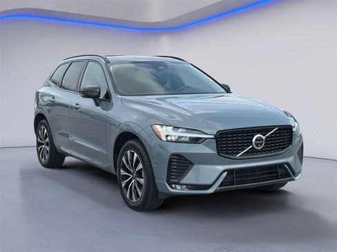 Used 2024 Volvo XC60 B5 Plus AWD/4WD image 5