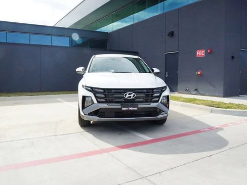 New 2026 Hyundai Tucson SE FWD image 2