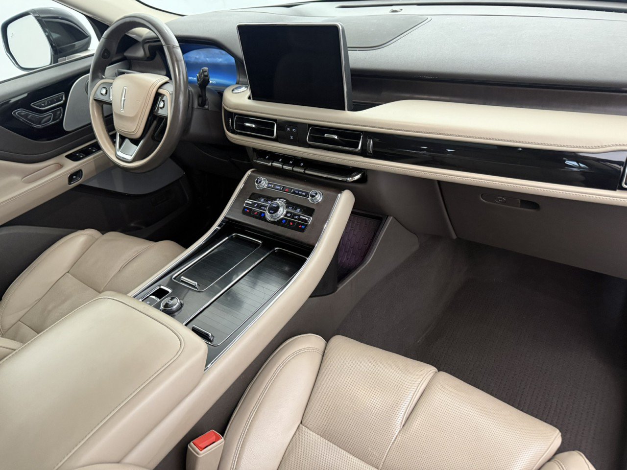 Used 2021 Lincoln Aviator Reserve w/ Equipment Group 202A AWD/4WD image 11