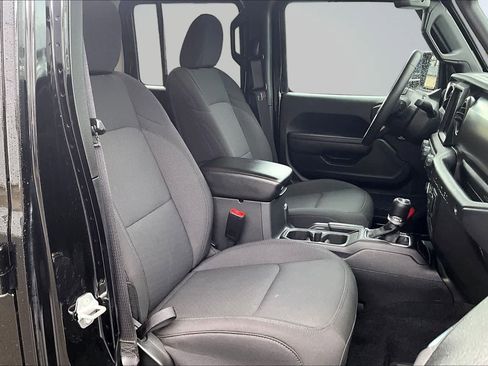 Used 2023 Jeep Wrangler Unlimited w/ Cold Weather Group AWD/4WD image 14