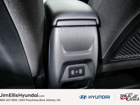 Certified 2025 Hyundai Venue SEL image 20