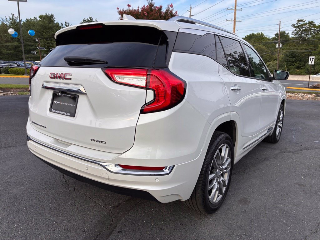 Used 2023 GMC Terrain Denali AWD/4WD image 7