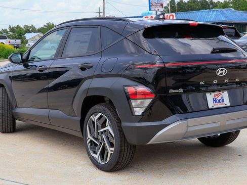 New 2026 Hyundai Kona SEL Premium FWD image 2