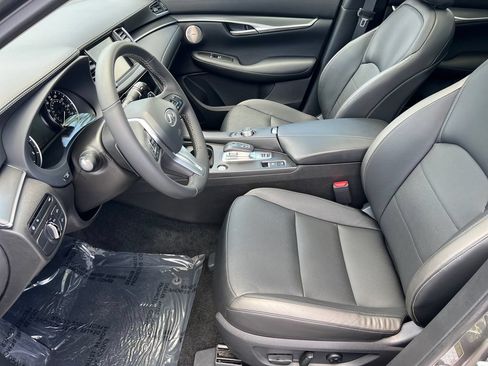 Used 2025 INFINITI QX50 Luxe AWD/4WD image 9