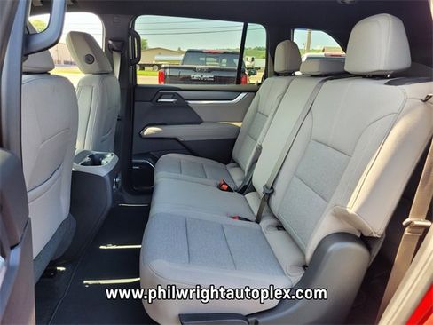 New 2025 GMC Acadia Elevation image 7