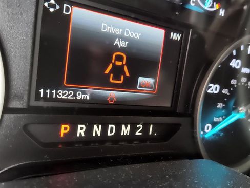 Used 2019 Ford F250 XLT w/ XLT Premium Package image 15