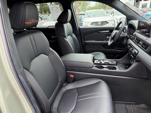 Certified 2026 Honda Pilot TrailSport image 19