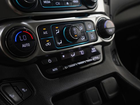 Used 2019 Chevrolet Tahoe LT AWD/4WD image 28