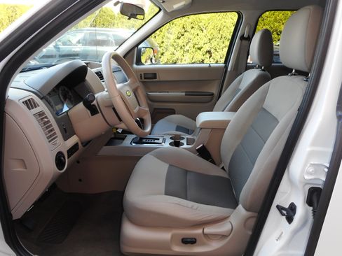 Used 2008 Ford Escape 4WD Hybrid image 12