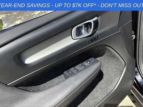 Used 2025 Volvo XC40 B5 Core w/ Protection Package Premier image 23