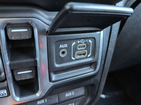 Used 2020 Jeep Wrangler Unlimited Sport S image 30