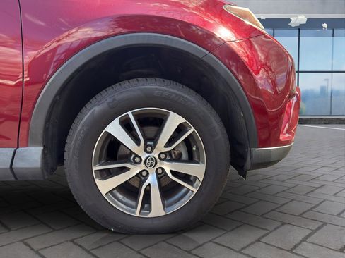 Used 2018 Toyota RAV4 XLE image 24