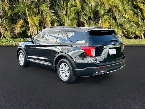Used 2023 Ford Explorer XLT w/ Equipment Group 202A image 7