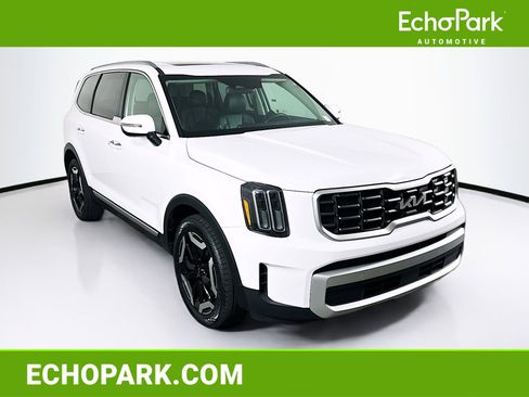 Used 2025 Kia Telluride S image 1