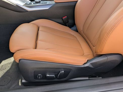 Used 2025 BMW 230i Coupe w/ M Sport Package RWD image 19