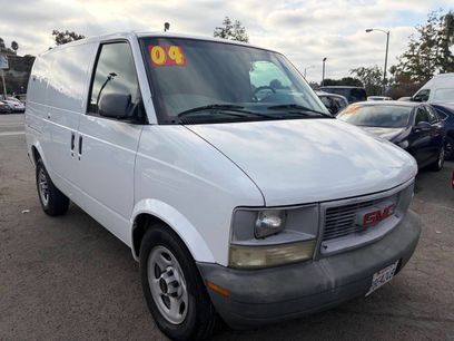 Used 2004 GMC Safari w/ Seat Package
